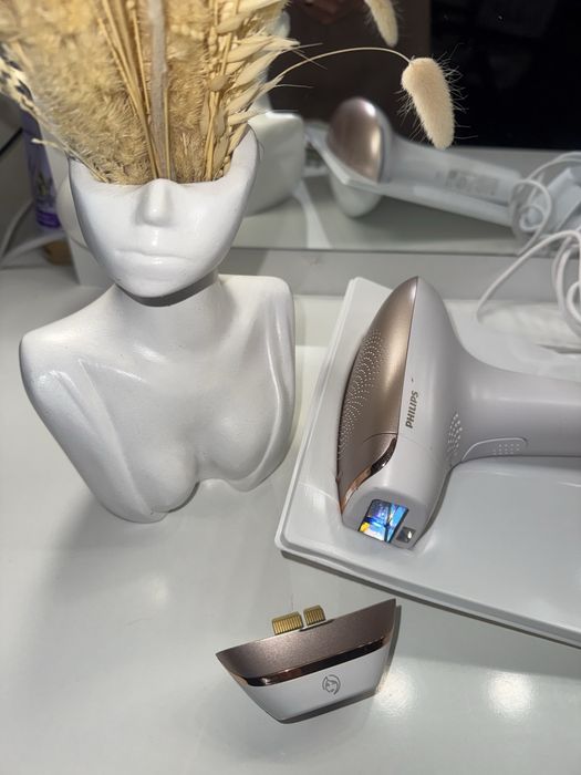 Фотоепілятор Philips Lumea Advanced