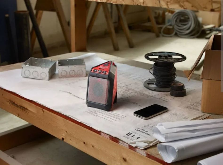 Milwaukee głosnik jssp