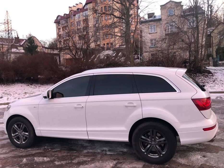 Audi q7 4,2 s line