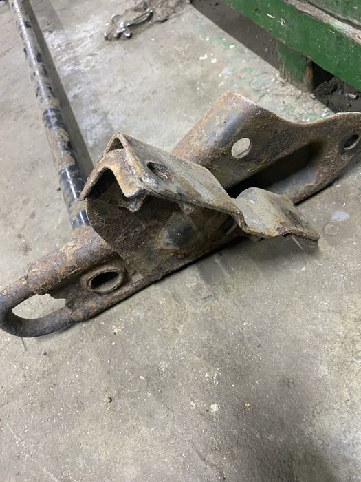 Буксувальний кронштейн Mitsubishi