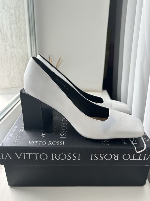 Туфлі шкіряні білі Vitto Rossi, розмір 40