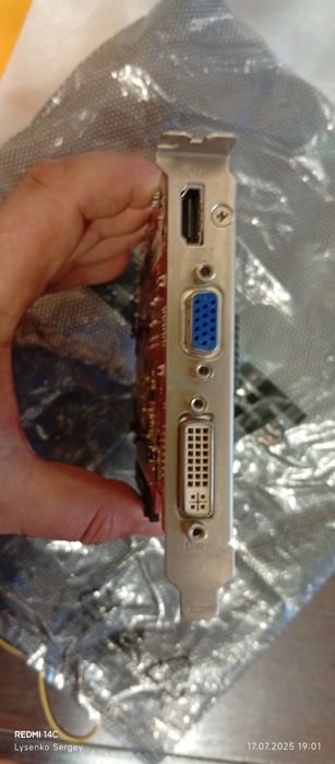 Видео карта Asus Radeon HD 6670 на 1 Gb ddr3