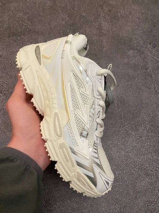 Off White Be Right Back White