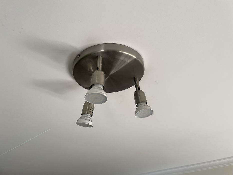 Candeiro em inox com 3 lampdas led incluida, 2 unidades iguais