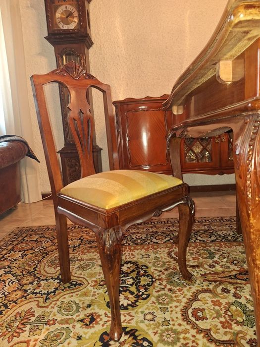 Mobilia sala Queen Anne