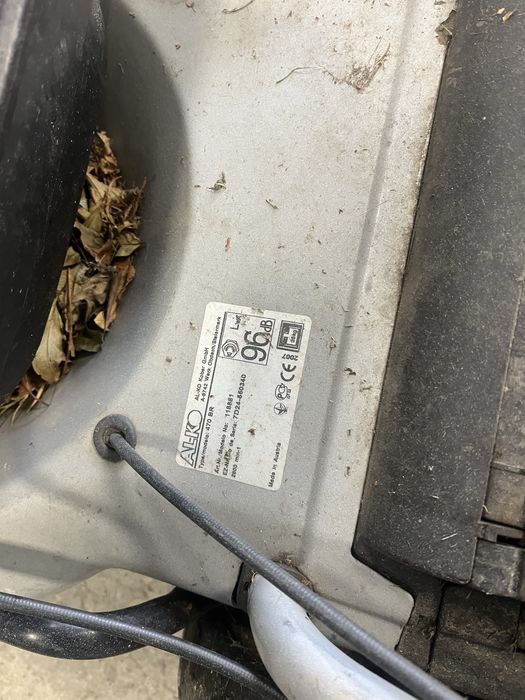 Sprzedam kosiarke Alko uszkodzona