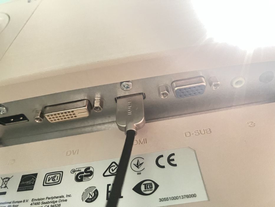 Monitor aoc  bialy