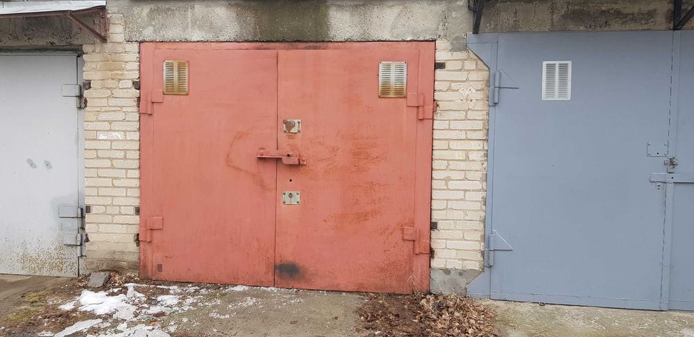 Продам гараж біля Музичної школи.