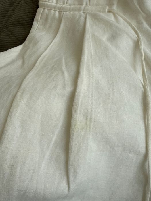 Calções de linho branco da Zara, tamanho M (com alguns defeitos)
