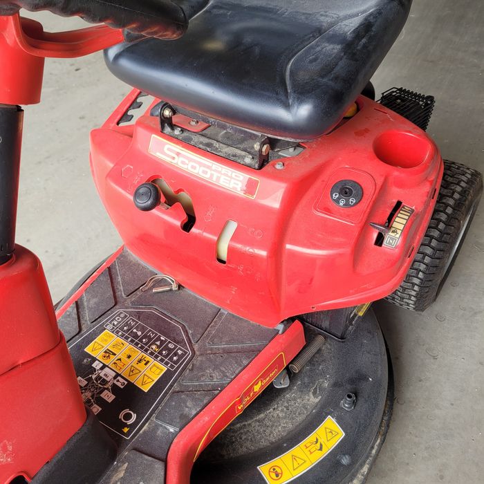 Traktorek ogrodowy,  kosiarka Wolf Garten MTD