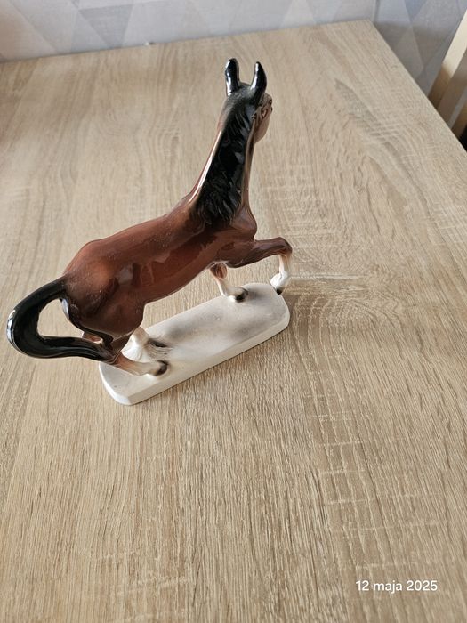 Koń  porcelanowy