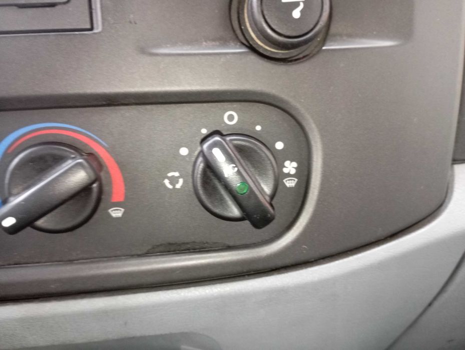 Ford Transit 9 lugares mista