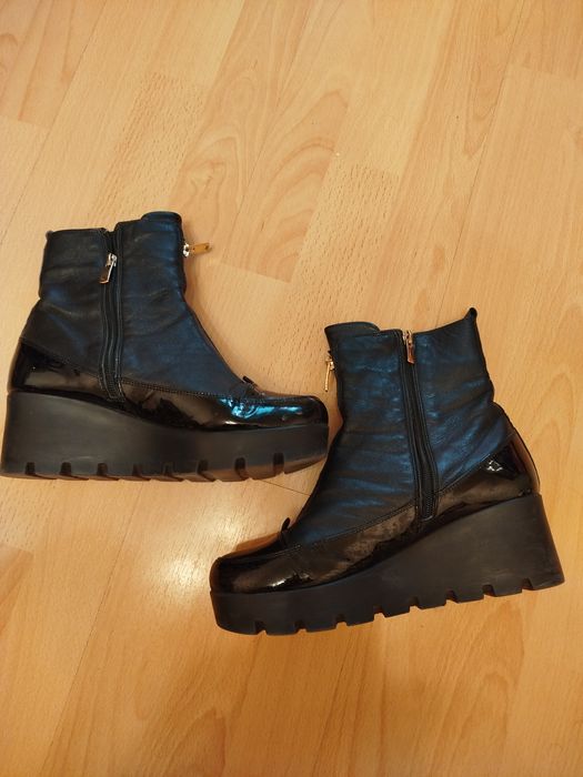 Женские полусапожки . Размер 38.