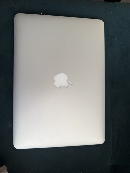 MacBook Air 13” (Early 2015) A1466