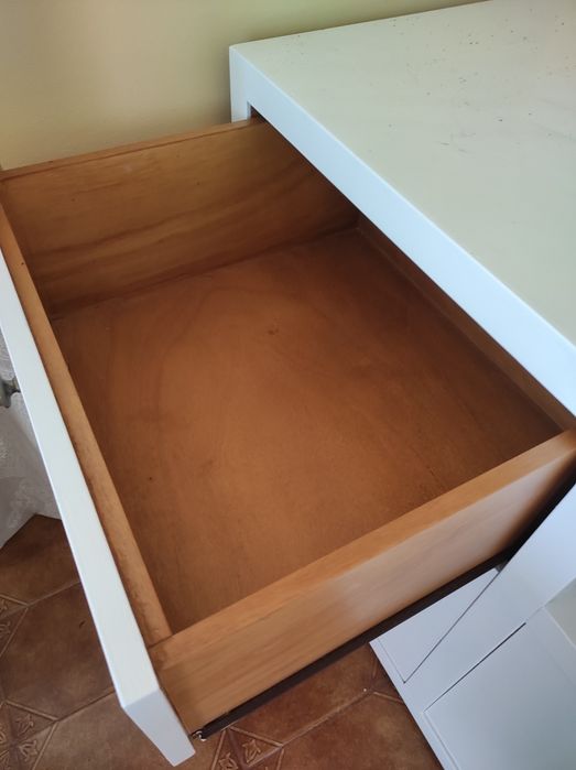 Móvel de sala branco