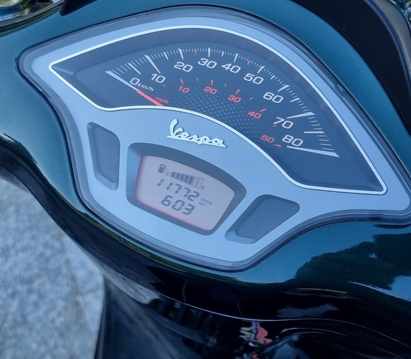 Vespa Sprint "Racing Sixties"