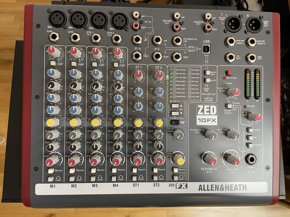 Продам микшерный пульт ALLEN & HEATH ZED10FX