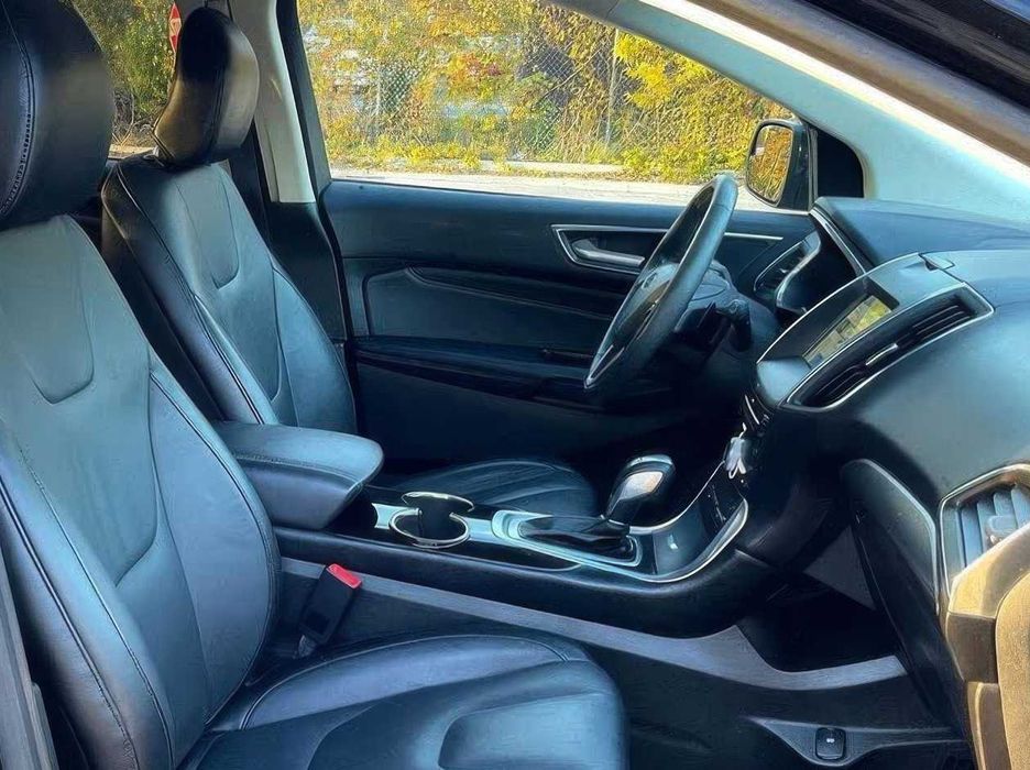 Ford Edge Titanium      2018