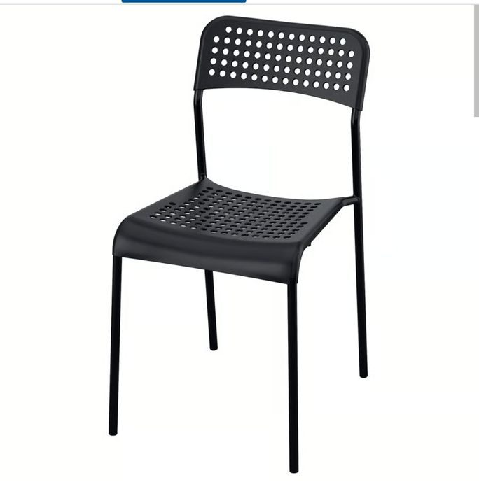 Cadeira preta ikea