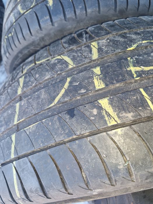 Продам пару 245 45 18.мішелін