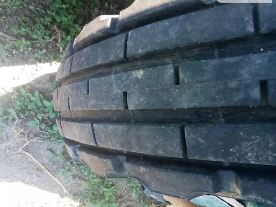 Продам прицеп- теліжку довжина 6м.