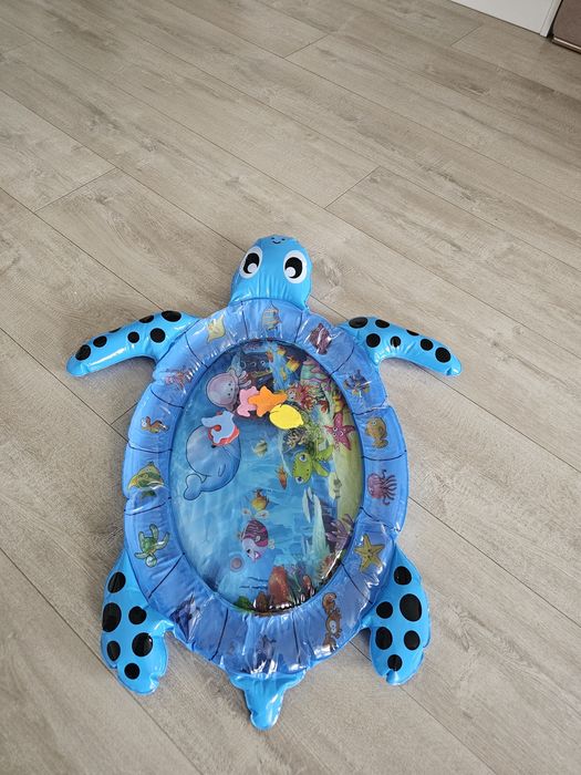 Mata edukacyjna napełniana wodą