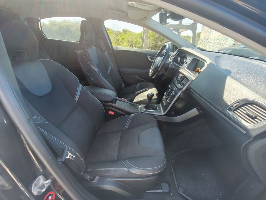 Volvo V40 em excelente estado