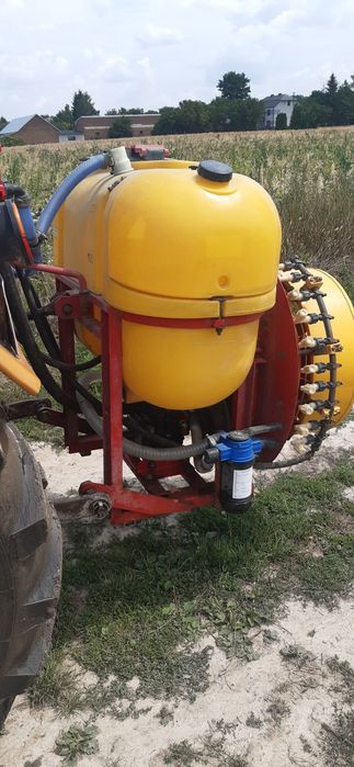 Opryskiwacz sadowniczy 200l