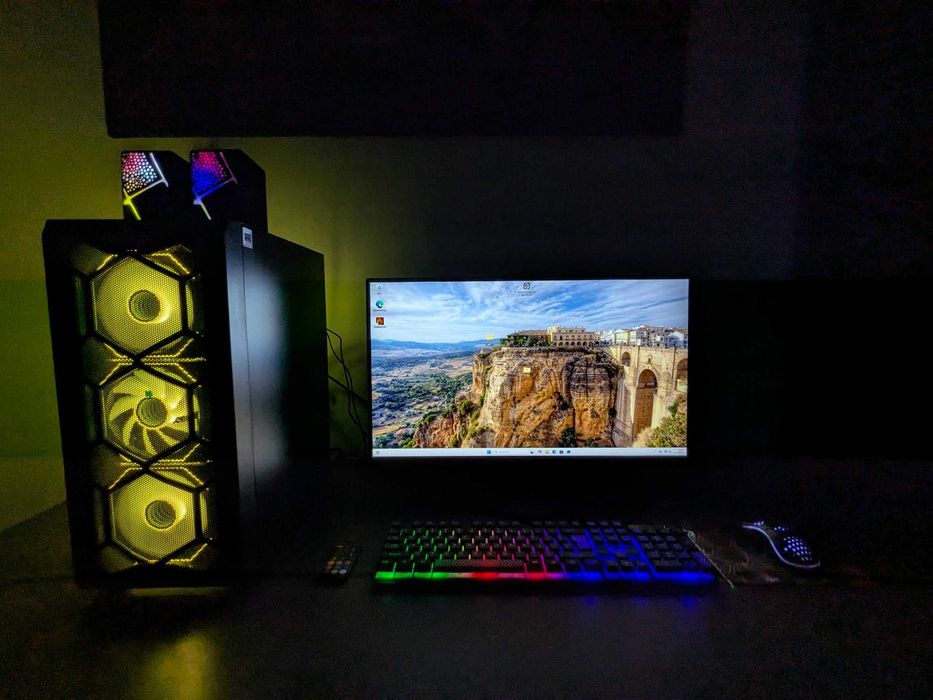 Komputer monitor gamingowy GTX 1660 Super SSD klawiatura LED GWARANCJA