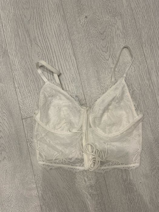 Беый топ-корсет