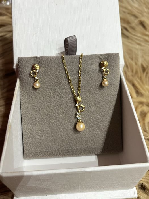 Piękny wisiorek Montblanc diamenti i złota