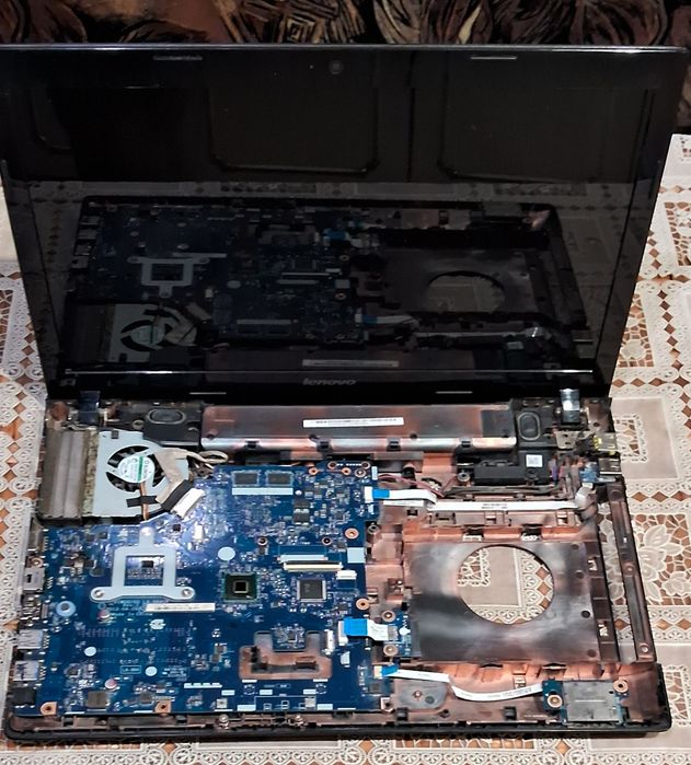 Ноутбук Lenovo G-510, 2013 року, Продам по запчастинах або цілком під відновлення. Ціна вказана за весь цілком.