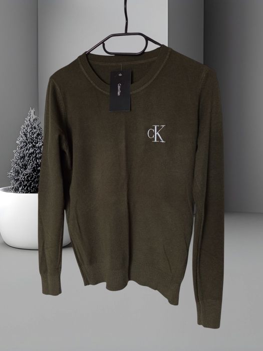 Sweterek damski uniwersalny