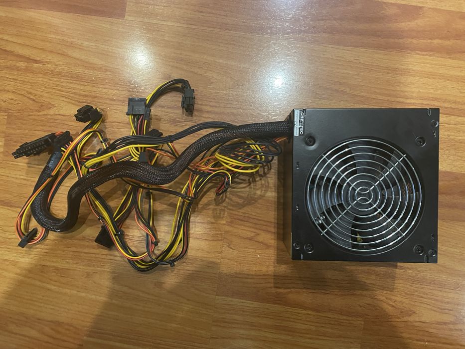Блок живлення CHIEFTEC GPS-550A8 550w