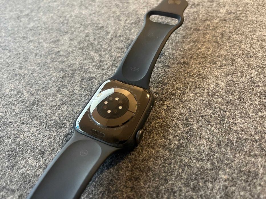Apple Watch Series 6 44mm czarny
