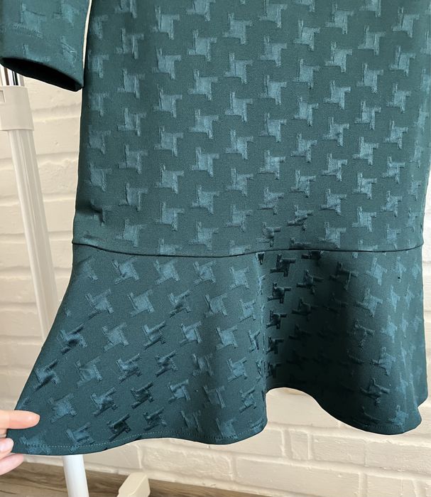 Сукня трикотажна міді плаття