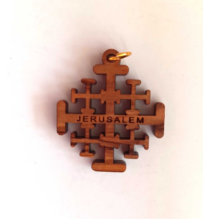 Pingente Cruz de Jerusalém em Madeira