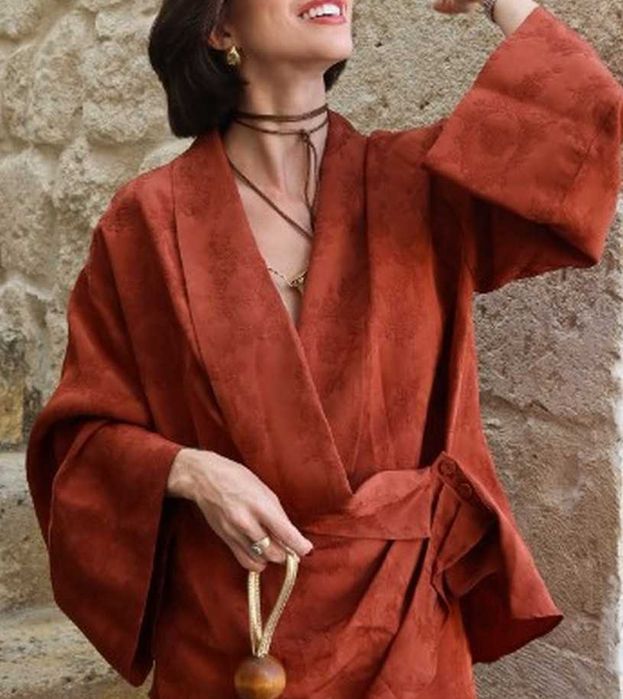 Костюм шикарный zara