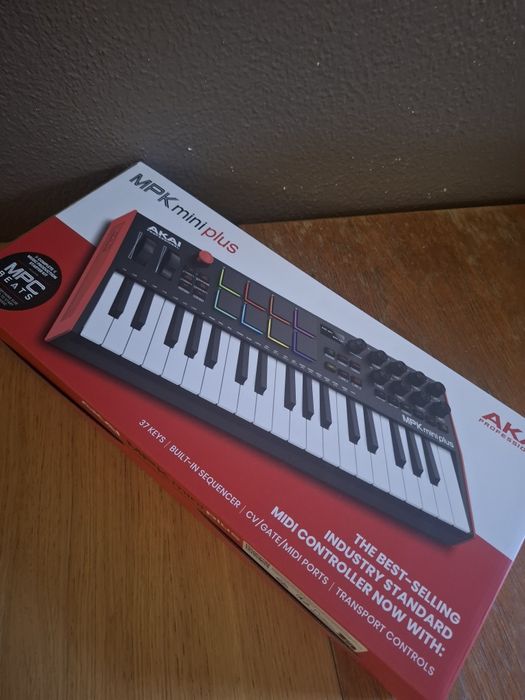 Teclado MIDI AKAI MPK Mini Plus
