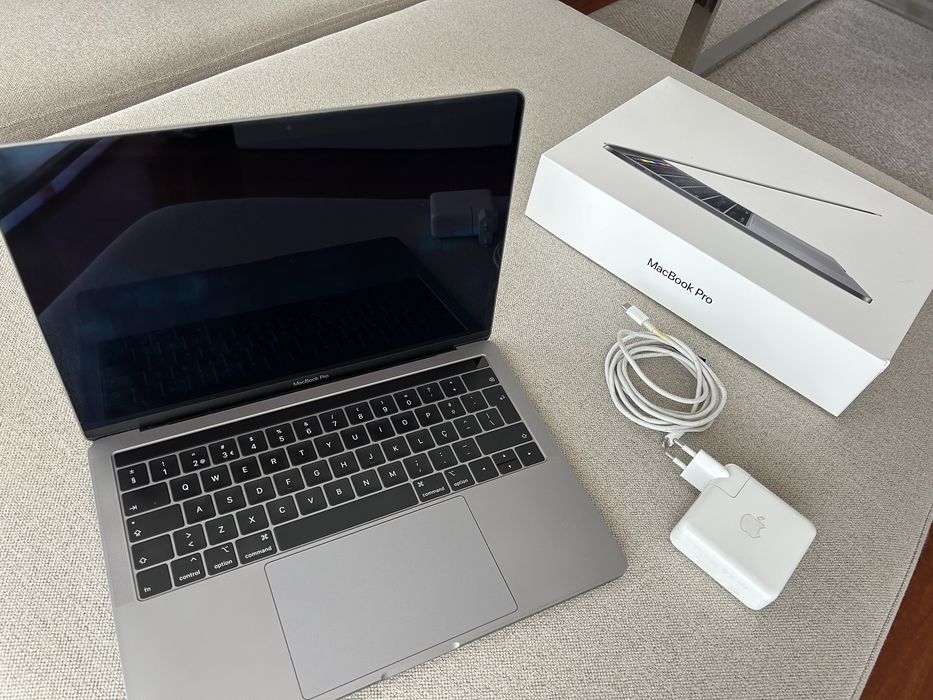 MacBook Pro 13" (modelo 2019) | Intel Core i5 Quad-Core | 8 GB RAM | SSD 256 GB