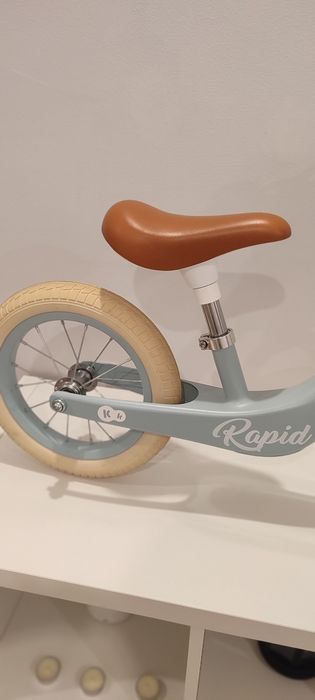 Bicicleta de equilíbrio kinderkraft