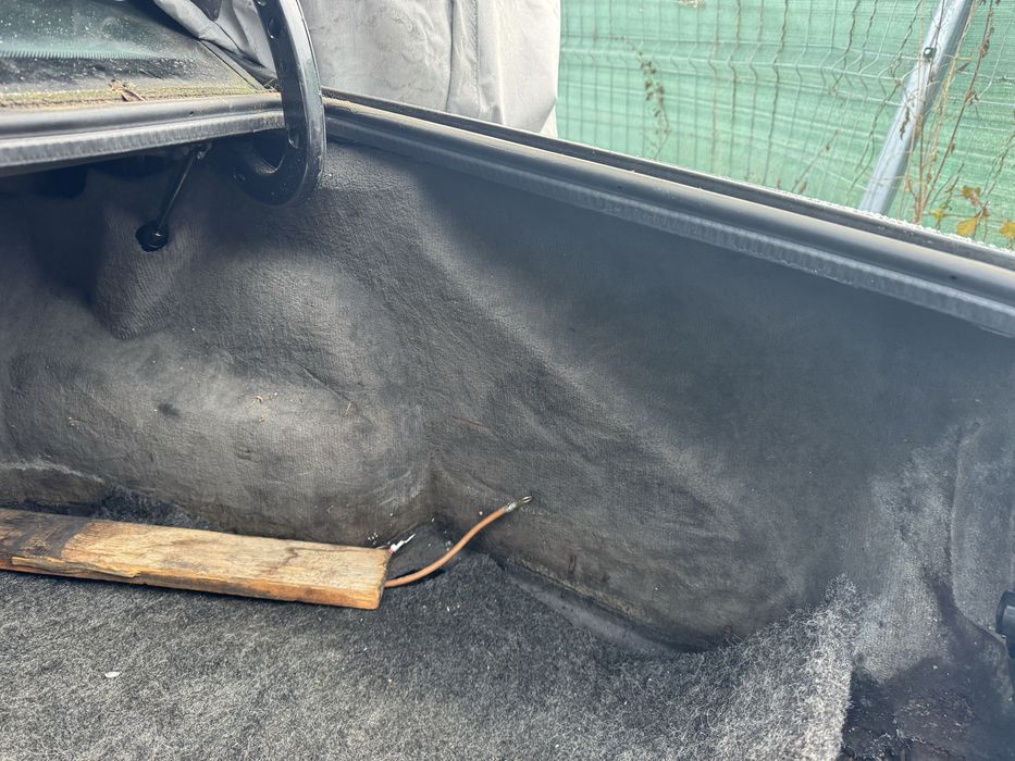 Welurowy bagażnik BMW E32 rarytas