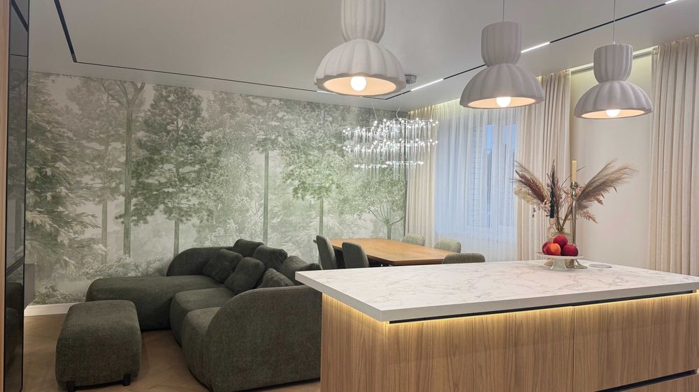 Величезна квартира з дизайнерським ремонтом в самому Центрі.  Газ