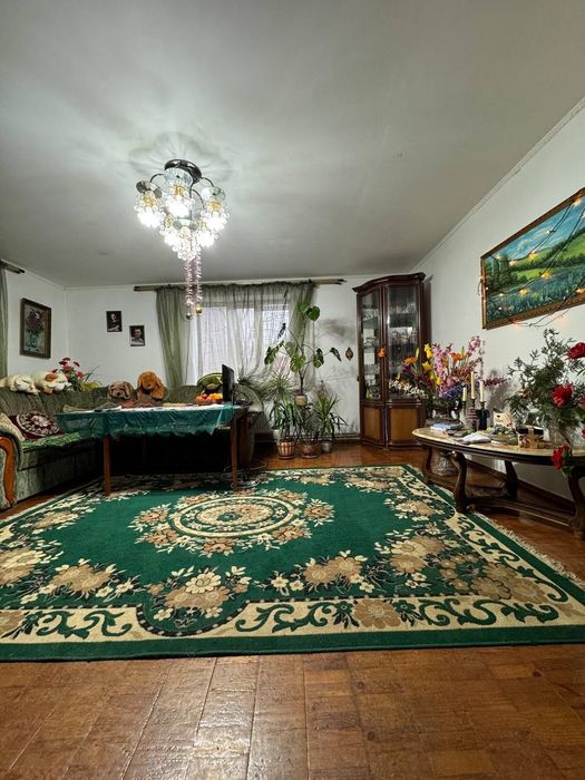 Продаж будинка! Вихід до озера!