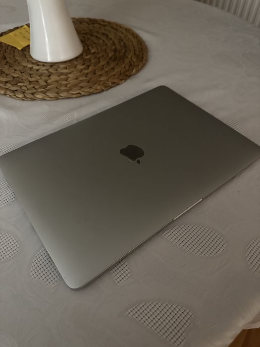 Apple macbook pro 13 2019 touchbar