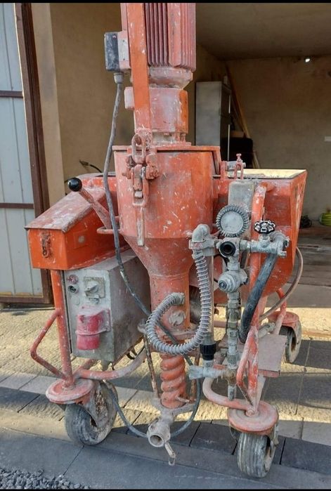 Tynki maszynowe cementowo - wapienne i gipsowe