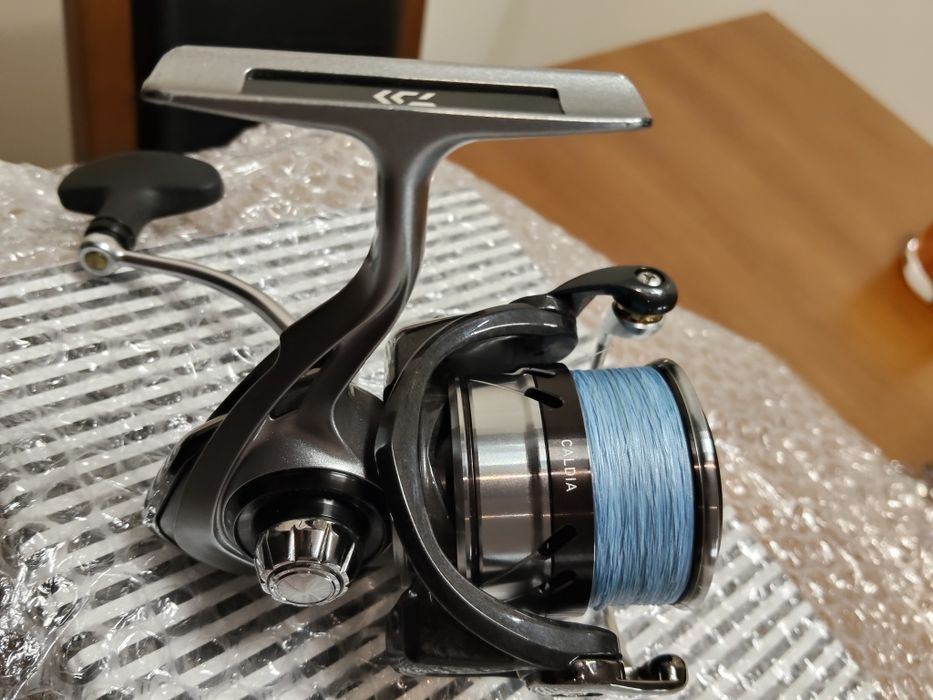 Carreto de pesca Daiwa Caldia LT 3000 cxh como novo