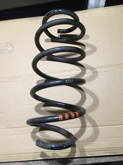 Sprężyna Skoda Yeti 2016 Przód , 4x4