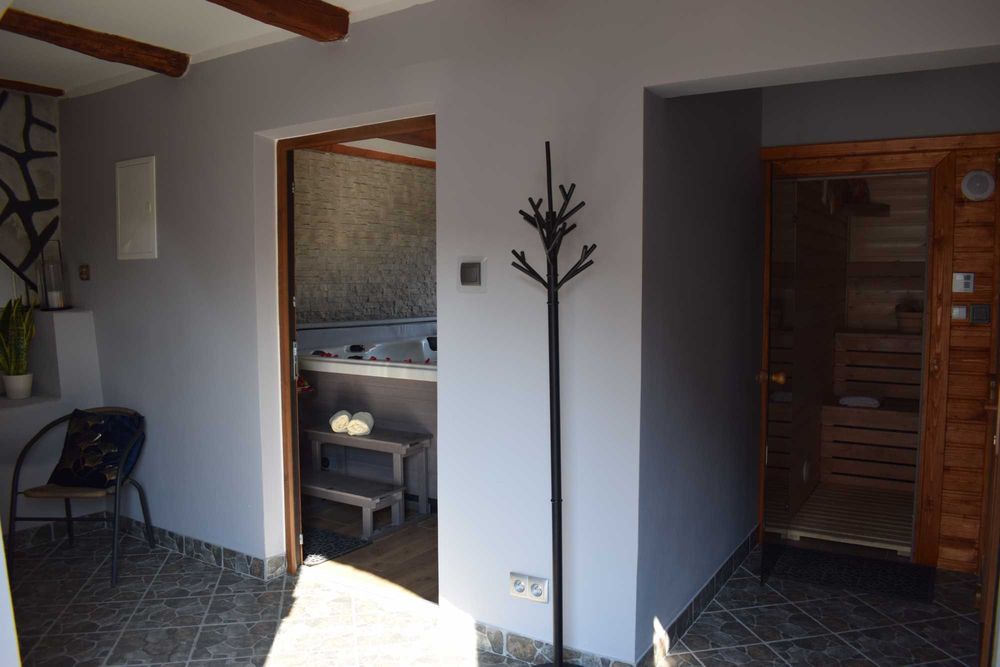 Domek 2-3 os Nr. 1 nad jeziorem sauna, jacuzzi na obiekcie