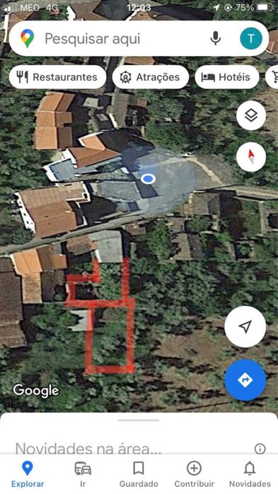 Casa de pedra rústica com registo de habitação dois pisos